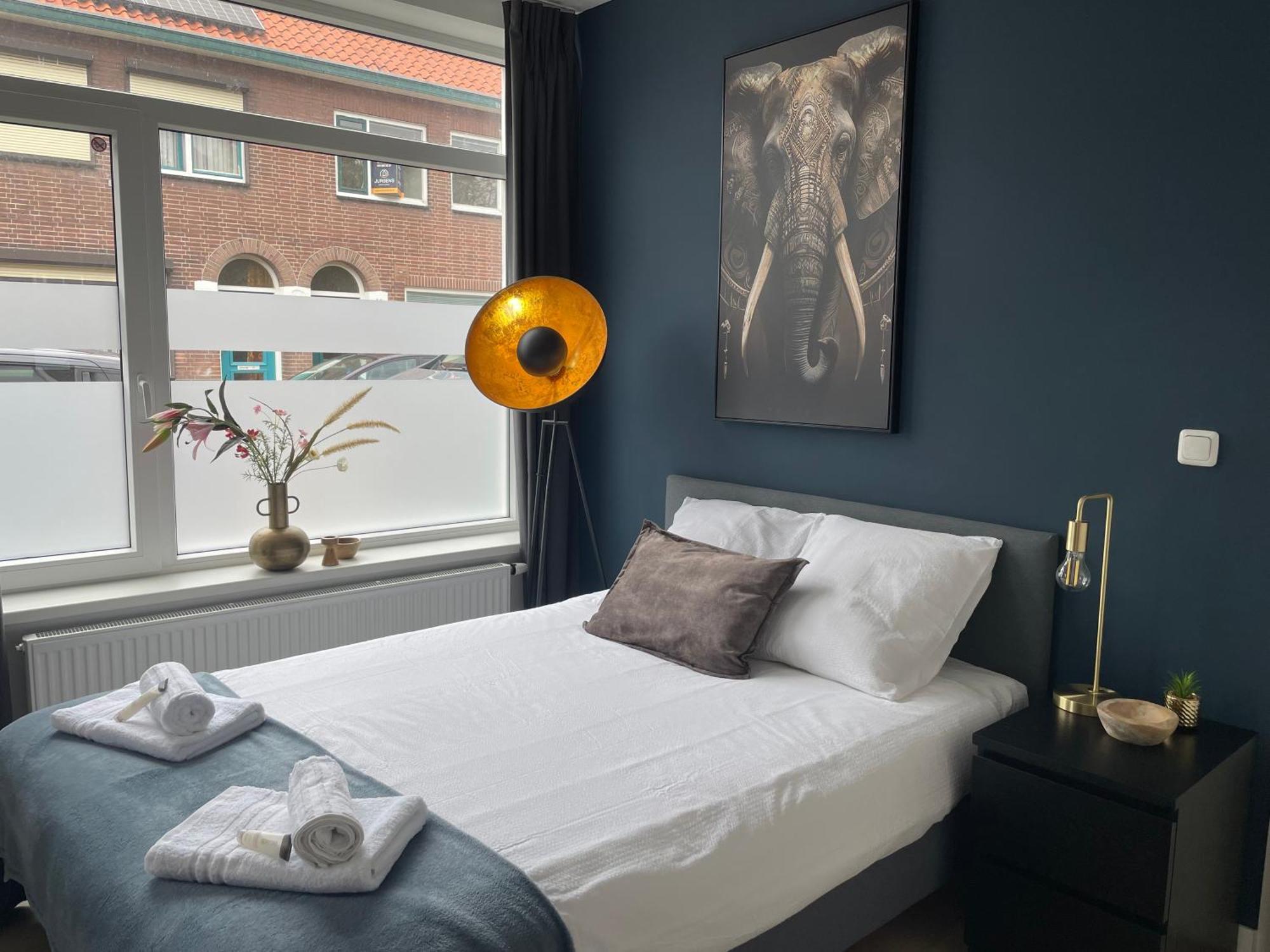 B&K Urban City Suites Tilburg Exterior photo